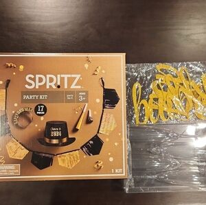 NEWS YEARS EVE Celebration Party Kit - Black and Gold Set Of 22